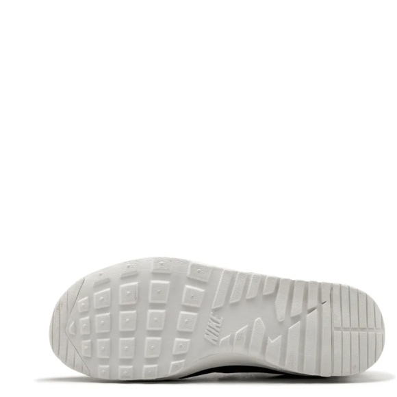 Nike Air Max Thea Mid Black Leather Sneaker Boot Athletic Booties Womens 9 NEW - Picture 7 of 12